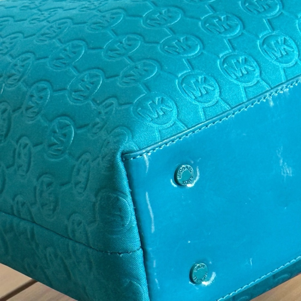 Michael Kors Neoprene Leather Trim Teal Tote Bag! - Picture 4 of 10